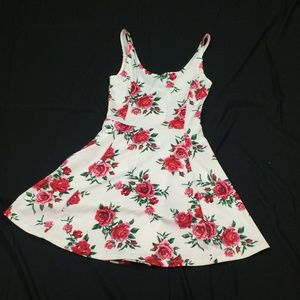 White flower dress never worn